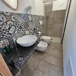 לינה וארוחת בוקר Paradice In